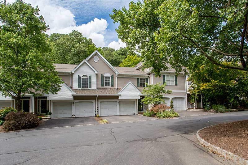 5 Rock Creek Woods Dr, Lambertville, NJ 